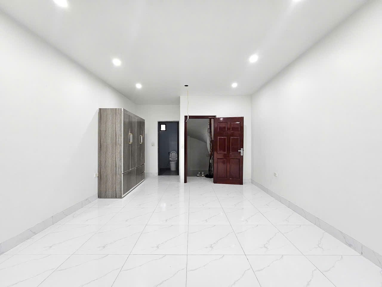 THẠCH BÀN – NHÀ ĐẸP – FULL NỘI THẤT – 5 TẦNG 5