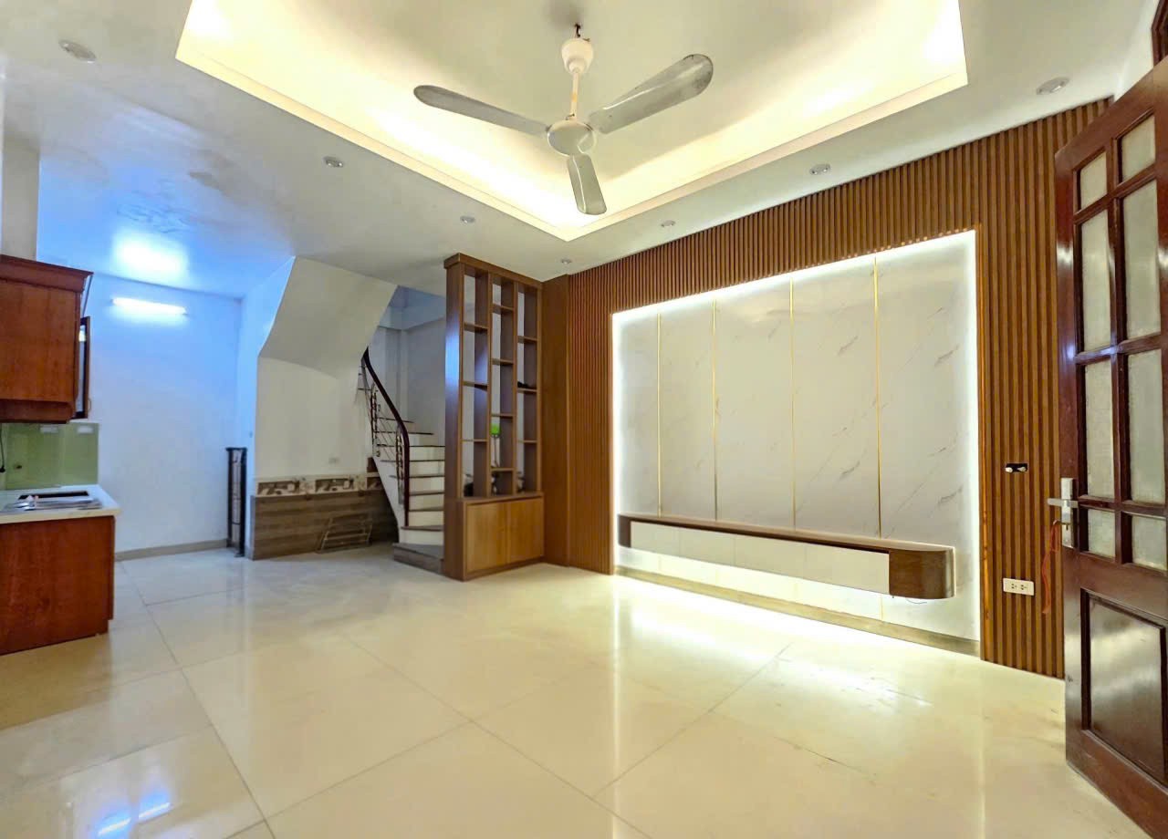 THẠCH BÀN – NHÀ ĐẸP – FULL NỘI THẤT – 5 TẦNG 2
