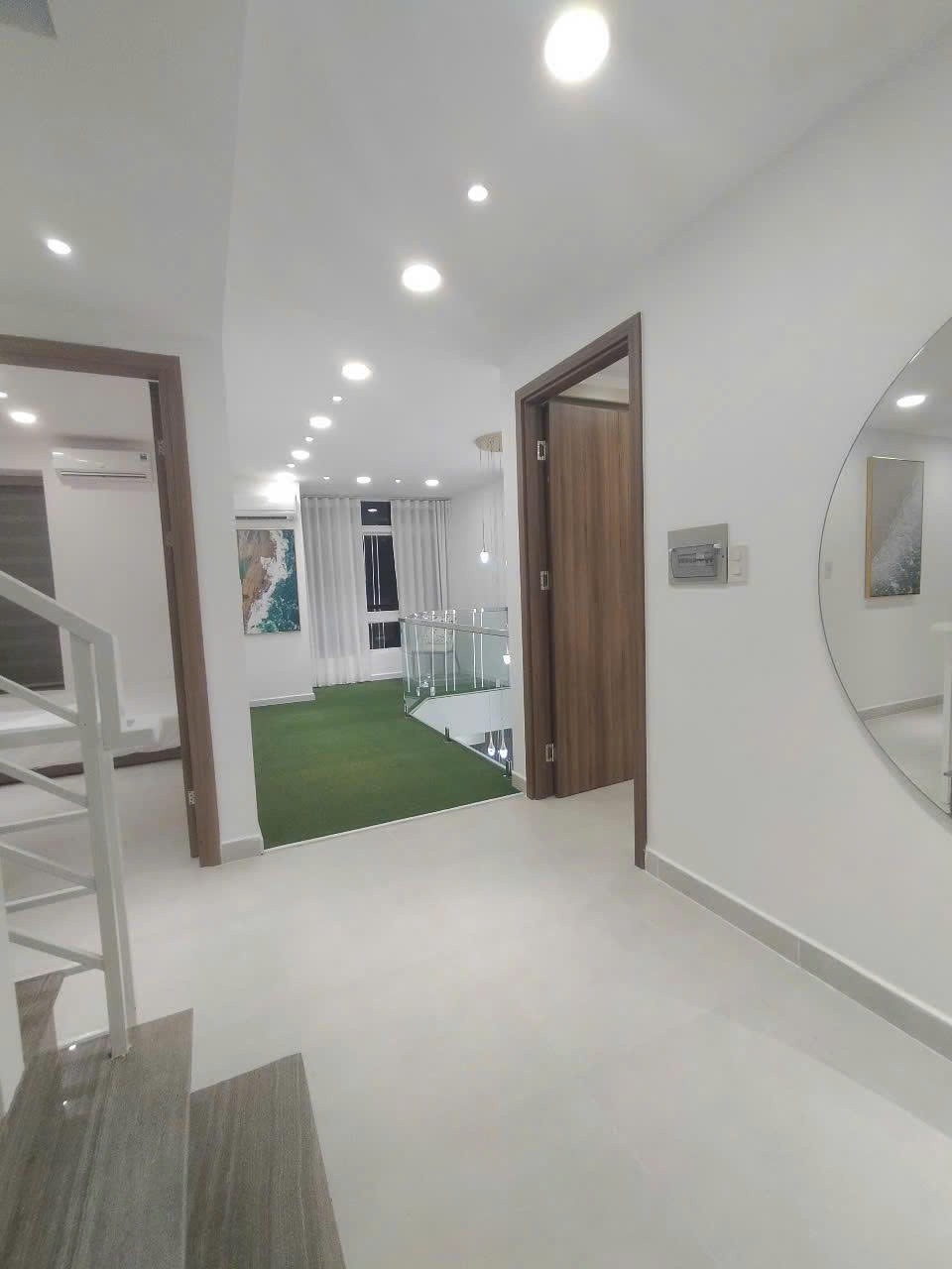 Cho thuê Căn hộ chung cư Quận 7, Hồ Chí Minh, Diện tích 280m², Giá Thương lượng 12