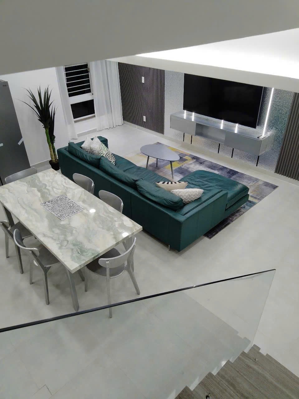 Cho thuê Căn hộ chung cư Quận 7, Hồ Chí Minh, Diện tích 280m², Giá Thương lượng 2