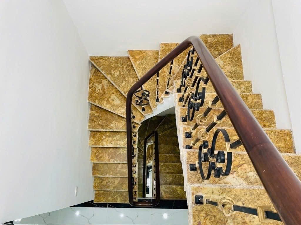 Mình cho thuê nhà MỚI, 141m2_ 6.5T; Lạc Long Quân, Võ Chí Công -68 tr 4