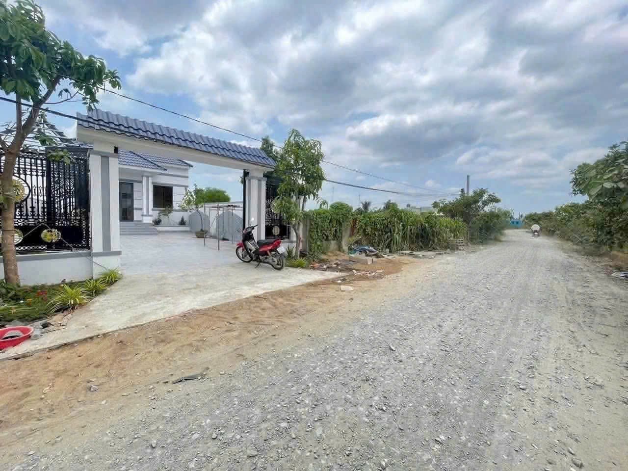Bán nhà vườn mái nhật mt đường liên ấp 1A-1B , Long Hòa, Cần Đước dt 332m2 full thổ giá 3,9 tỷ 12