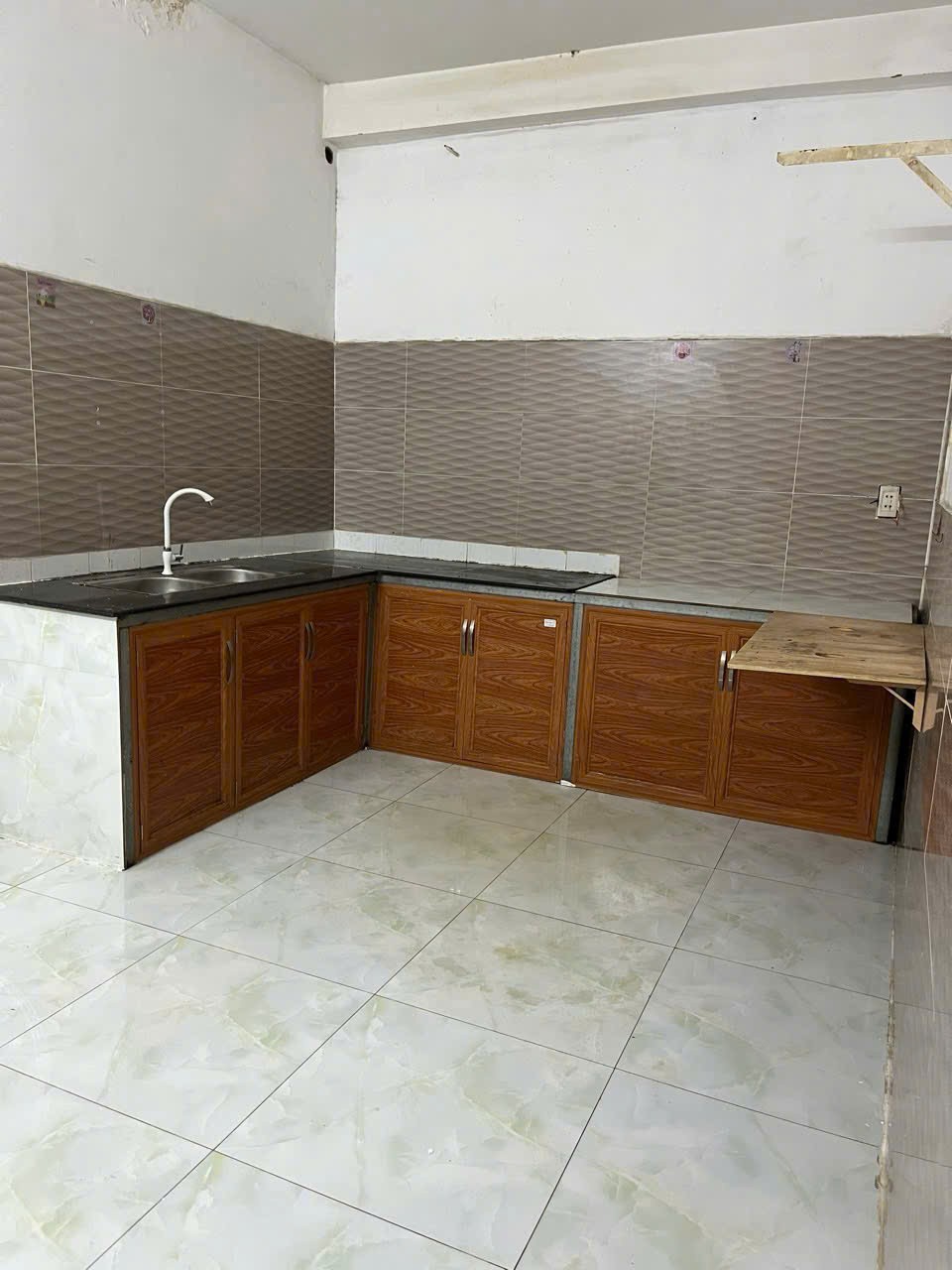 Bán nhà hẻm đường beton oto xã Vĩnh Lộc B, Bình Chánh dt 210m2 full thổ giá 8,3 tỷ 8