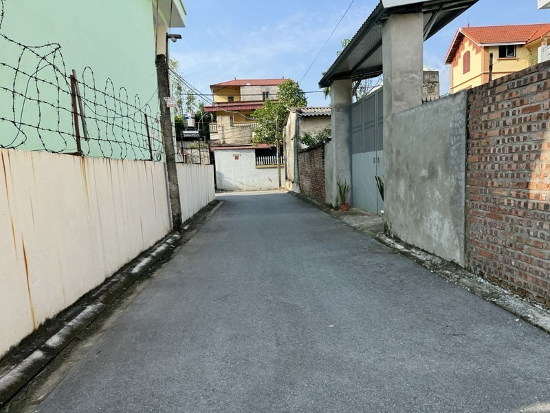 KHOAN TẾ - ĐẤT ĐẸP XÂY BIỆT THỰ: 120m2 Nở Hậu, Đông Nam, Sát Ecopark 3