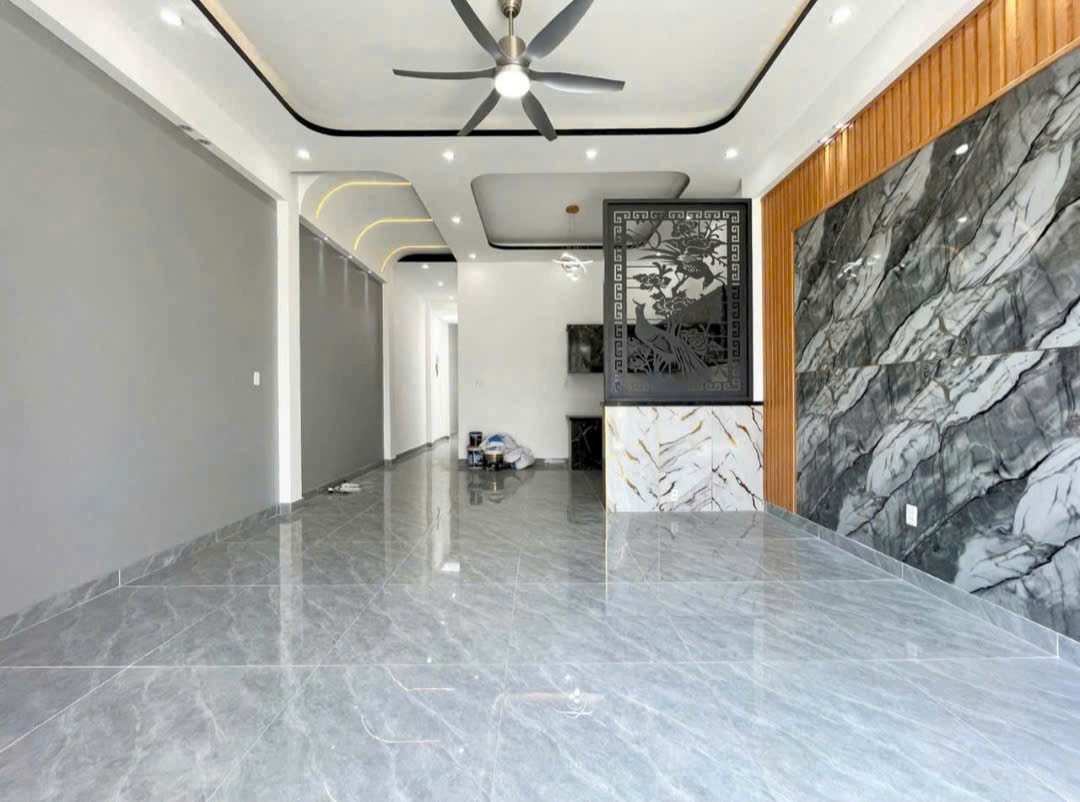 Bán nhà mới xây Mỹ Hạnh Nam, Đức Hòa dt 190m2 3pn, 2wc , sân oto giá 2,35 tỷ 3