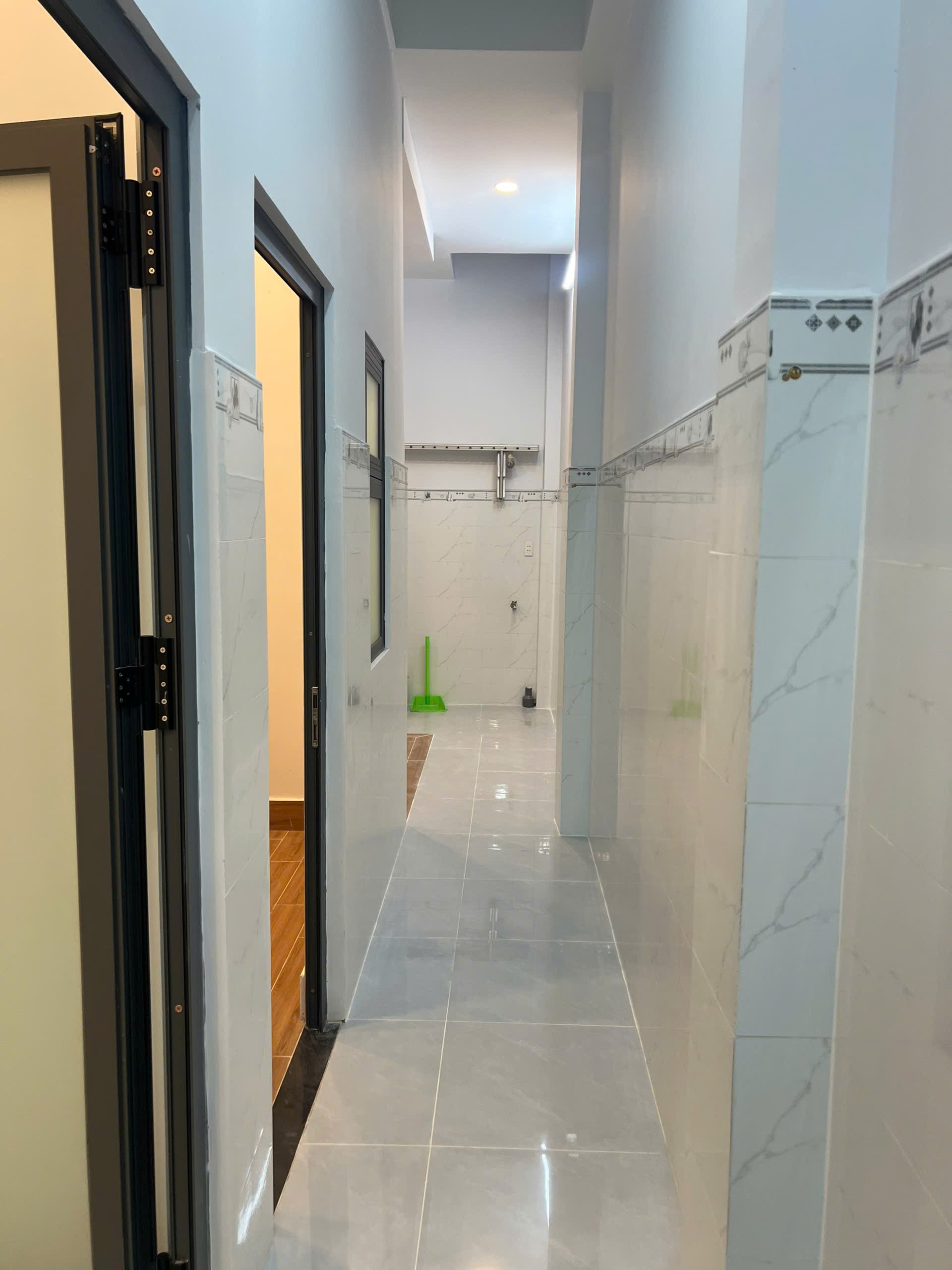 Cần bán Nhà mặt tiền Phường Phước Long B, Quận 9, Diện tích 52m², Giá 5.5 Tỷ 3