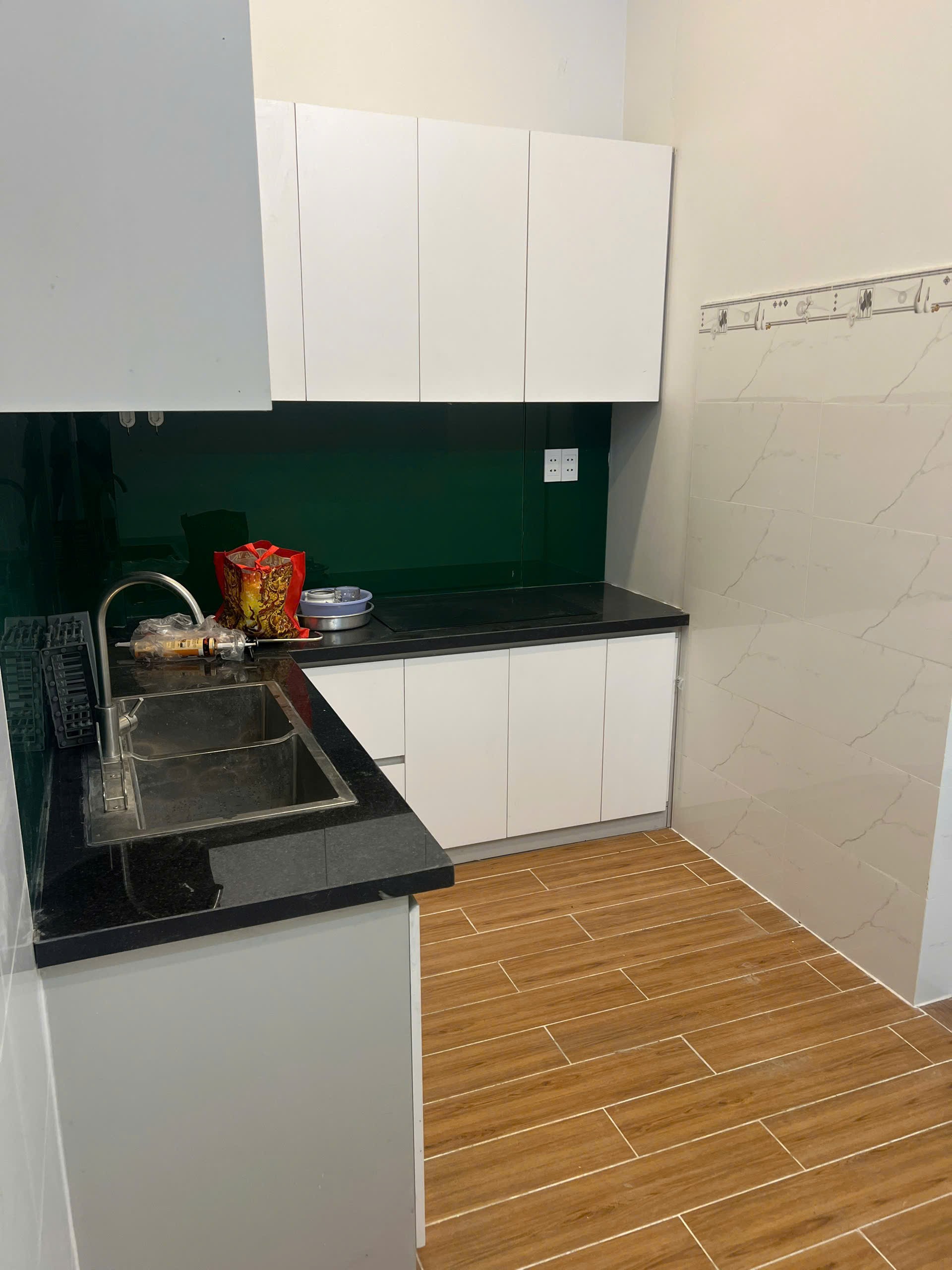 Cần bán Nhà mặt tiền Phường Phước Long B, Quận 9, Diện tích 52m², Giá 5.5 Tỷ