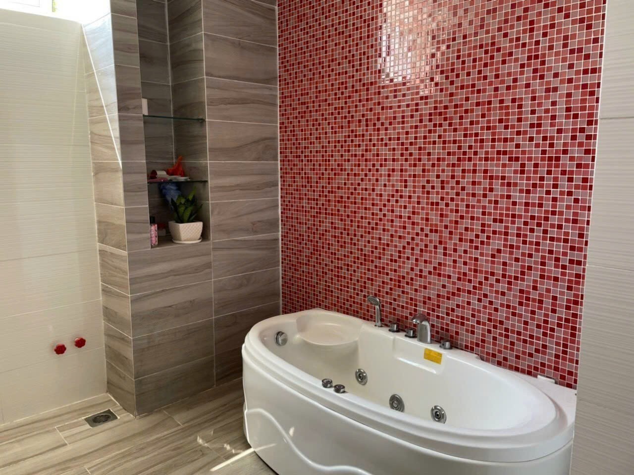 Cho thuê Biệt thự Phường Phước Long B, Quận 9, Diện tích 200m², Giá 35 Triệu/tháng 8