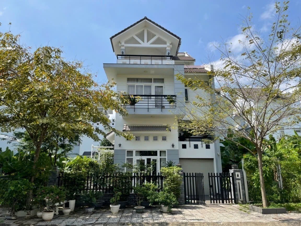 Cần bán Biệt thự Phường Phước Long B, Quận 9, Diện tích 200m², Giá 35 Triệu/tháng 5