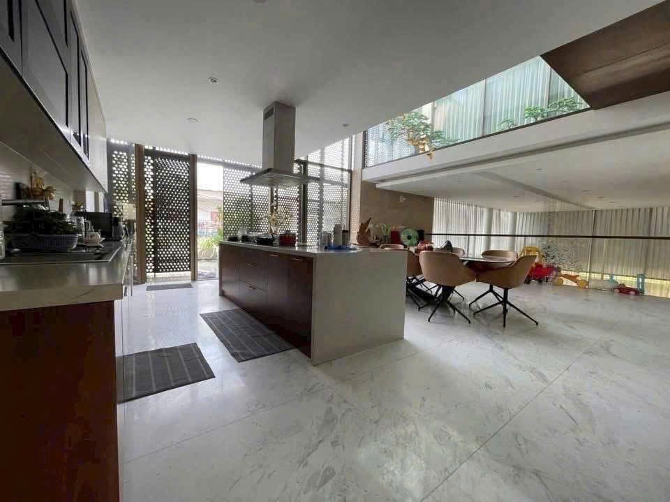 Cần bán Biệt thự Tân Bình, Hồ Chí Minh, Diện tích 343m², Giá 45 Tỷ 6