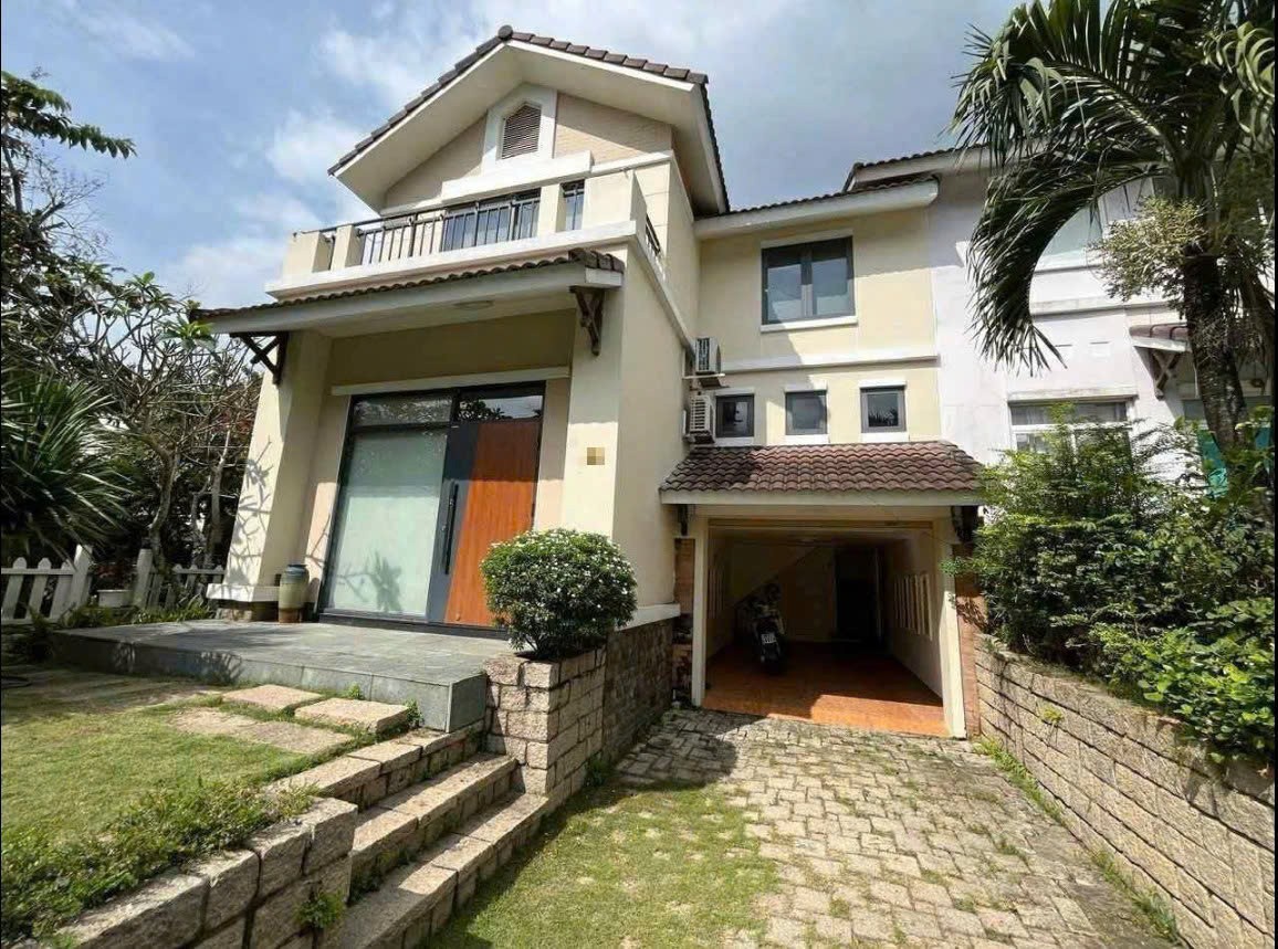 Cần bán Nhà mặt tiền Quận 9, Hồ Chí Minh, Diện tích 240m², Giá 18 Tỷ 13