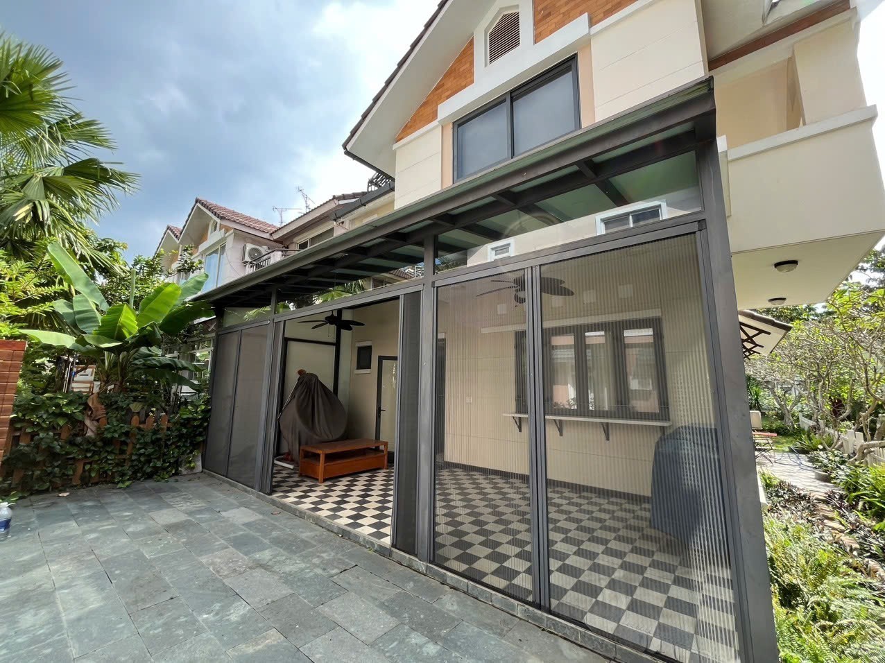 Cần bán Nhà mặt tiền Quận 9, Hồ Chí Minh, Diện tích 240m², Giá 18 Tỷ 9