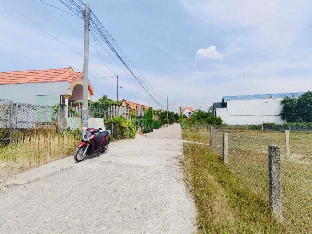 Bán 2 lô thổ cư đường oto beton dt 135-270m2 ấp Thanh Hiệp , xã Thanh Phú  giá 1,6 -3,1 tỷ 2