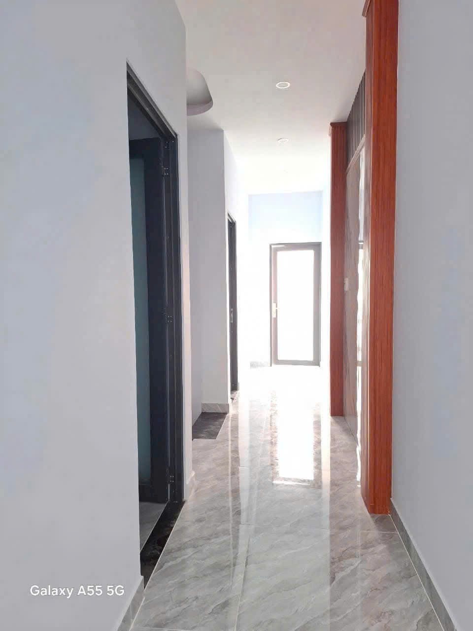 Bán nhà mt kênh xã Bình Mỹ, Củ Chi dt 178m2 ( 138m2 thổ) 1 lầu ,3pn,2wc hướng Tây giá 3,75 tỷ 2