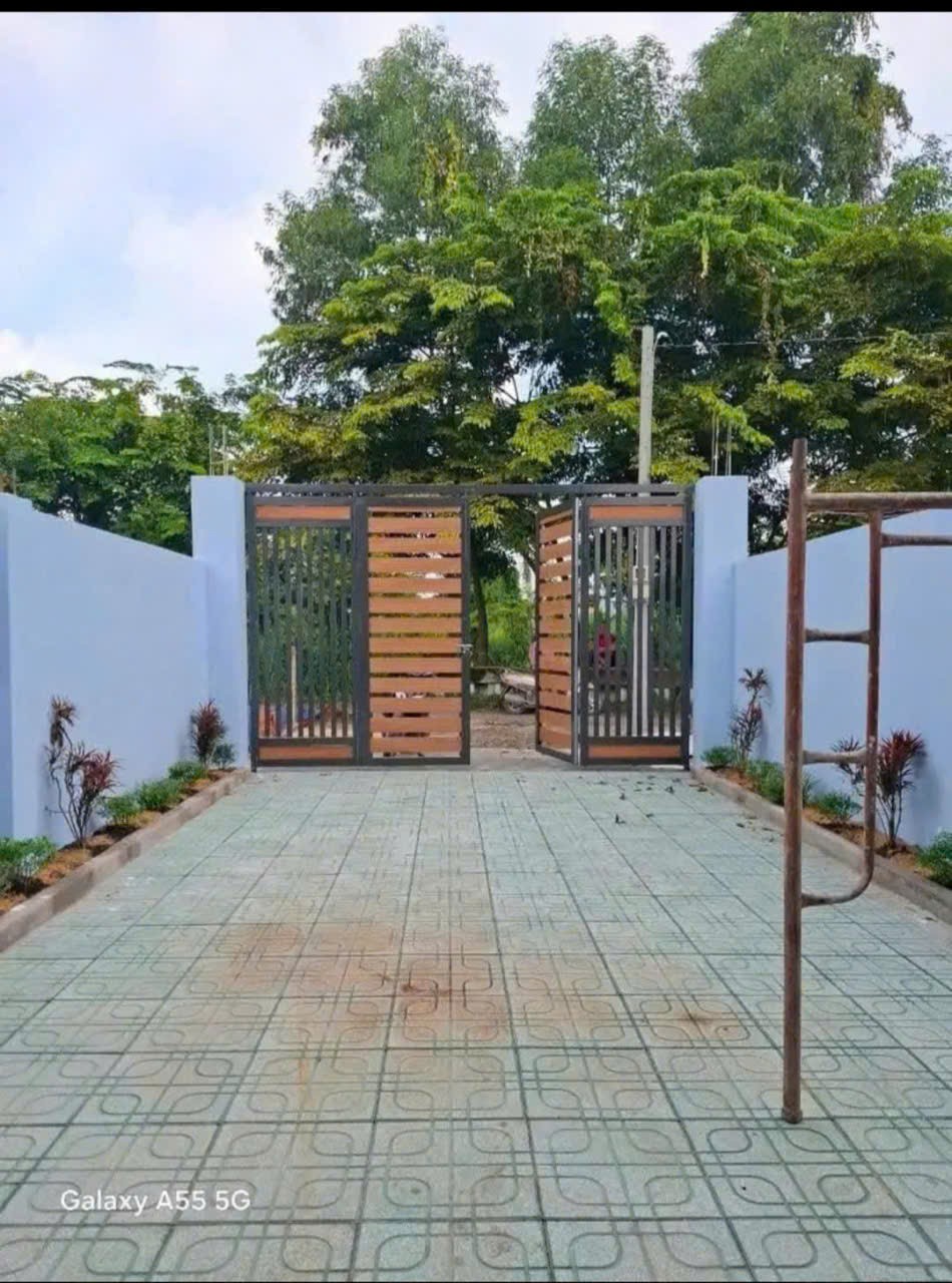Bán nhà mt kênh xã Bình Mỹ, Củ Chi dt 178m2 ( 138m2 thổ) 1 lầu ,3pn,2wc hướng Tây giá 3,75 tỷ 4