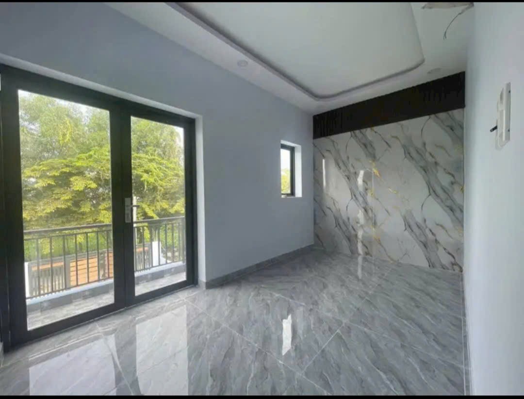 Bán nhà mt kênh xã Bình Mỹ, Củ Chi dt 178m2 ( 138m2 thổ) 1 lầu ,3pn,2wc hướng Tây giá 3,75 tỷ 5