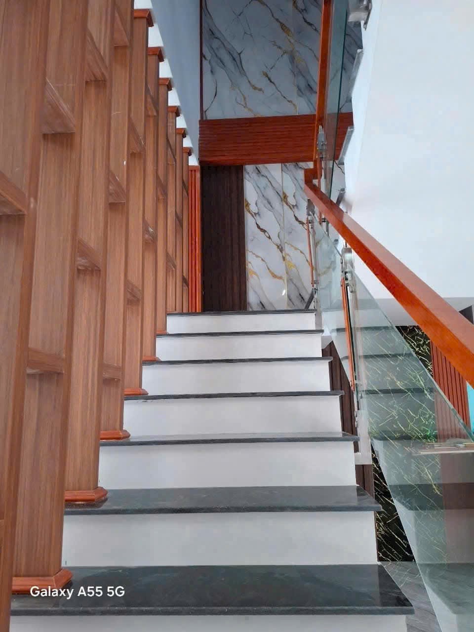 Bán nhà mt kênh xã Bình Mỹ, Củ Chi dt 178m2 ( 138m2 thổ) 1 lầu ,3pn,2wc hướng Tây giá 3,75 tỷ 10