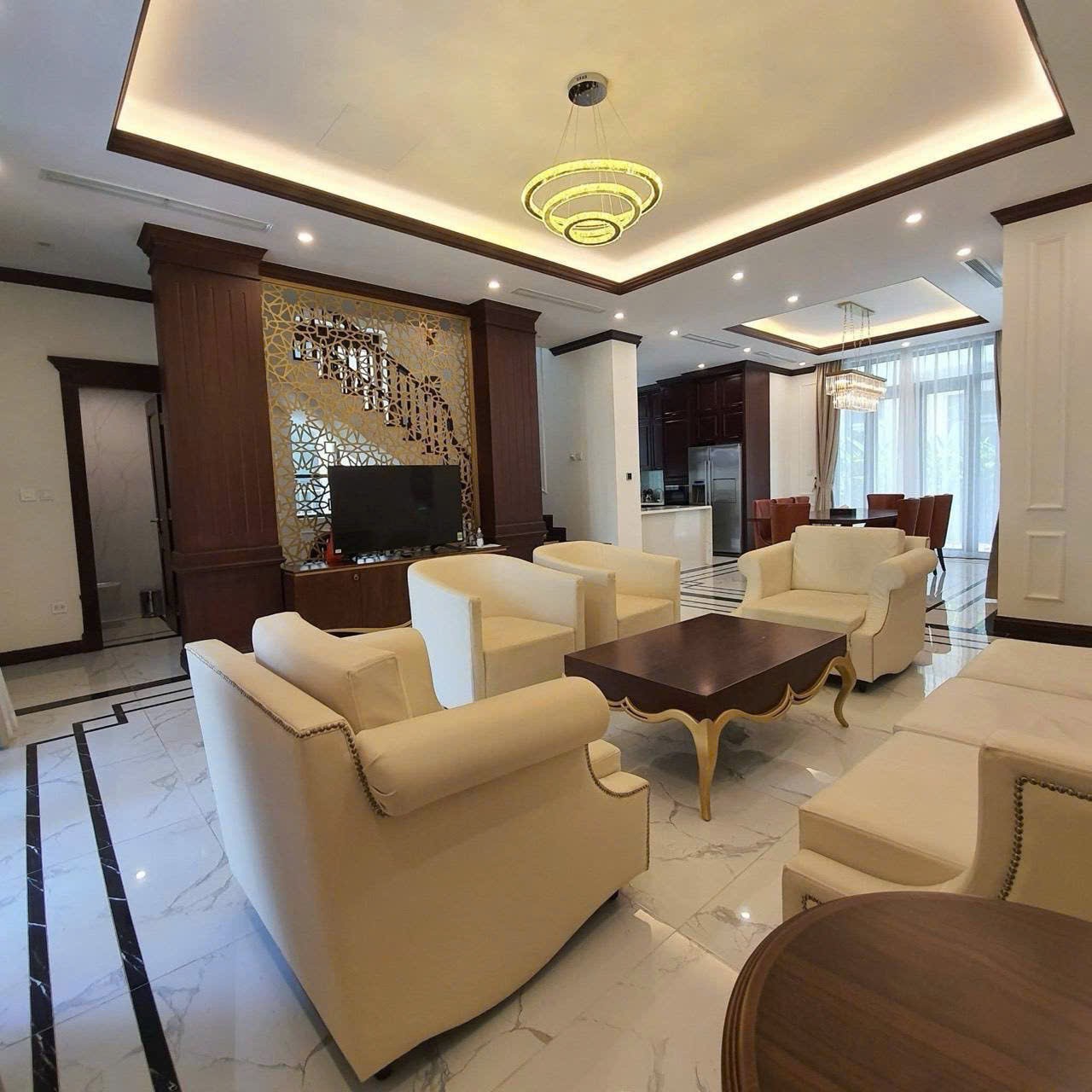 Cho thuê Biệt thự Phường Bến Nghé, Quận 1, Diện tích 225m², Giá Thương lượng 16