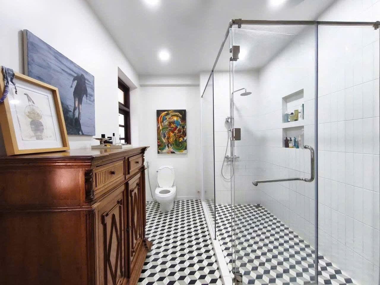 Cho thuê Nhà mặt tiền Thủ Đức, Hồ Chí Minh, Diện tích 289m², Giá Thương lượng 3