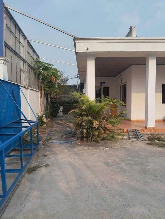 Bán xưởng mặt tiền đường nhựa Phú Hoà Đông tdt 1650m2( 300m2 thổ ,xưởng 1000m2) giá 14 tỷ 2