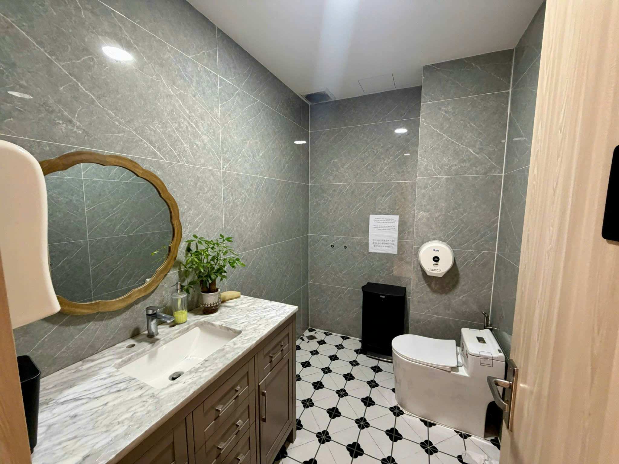 Cần bán Nhà mặt tiền Phường Thảo Điền, Quận 2, Diện tích 120m², Giá 45 Tỷ 2