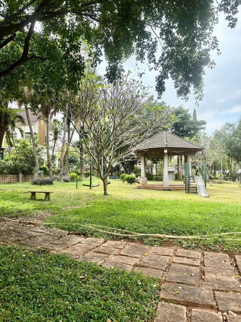 Cần bán Biệt thự Phường Long Bình, Quận 9, Diện tích 384m², Giá Thương lượng