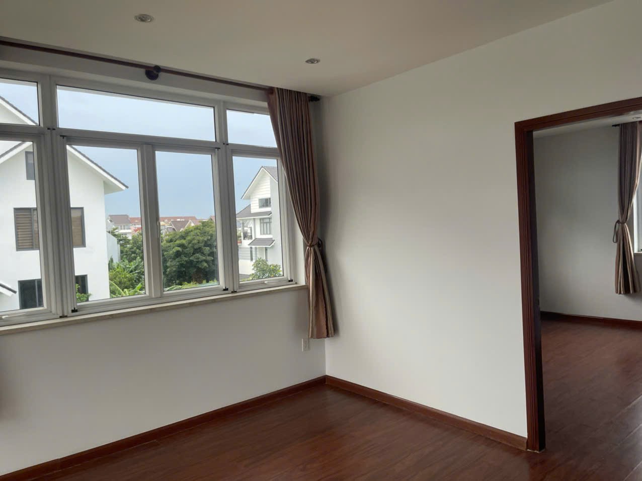 Cho thuê Nhà mặt tiền Phường Phước Long B, Quận 9, Diện tích 235m², Giá 35 Triệu/tháng 8