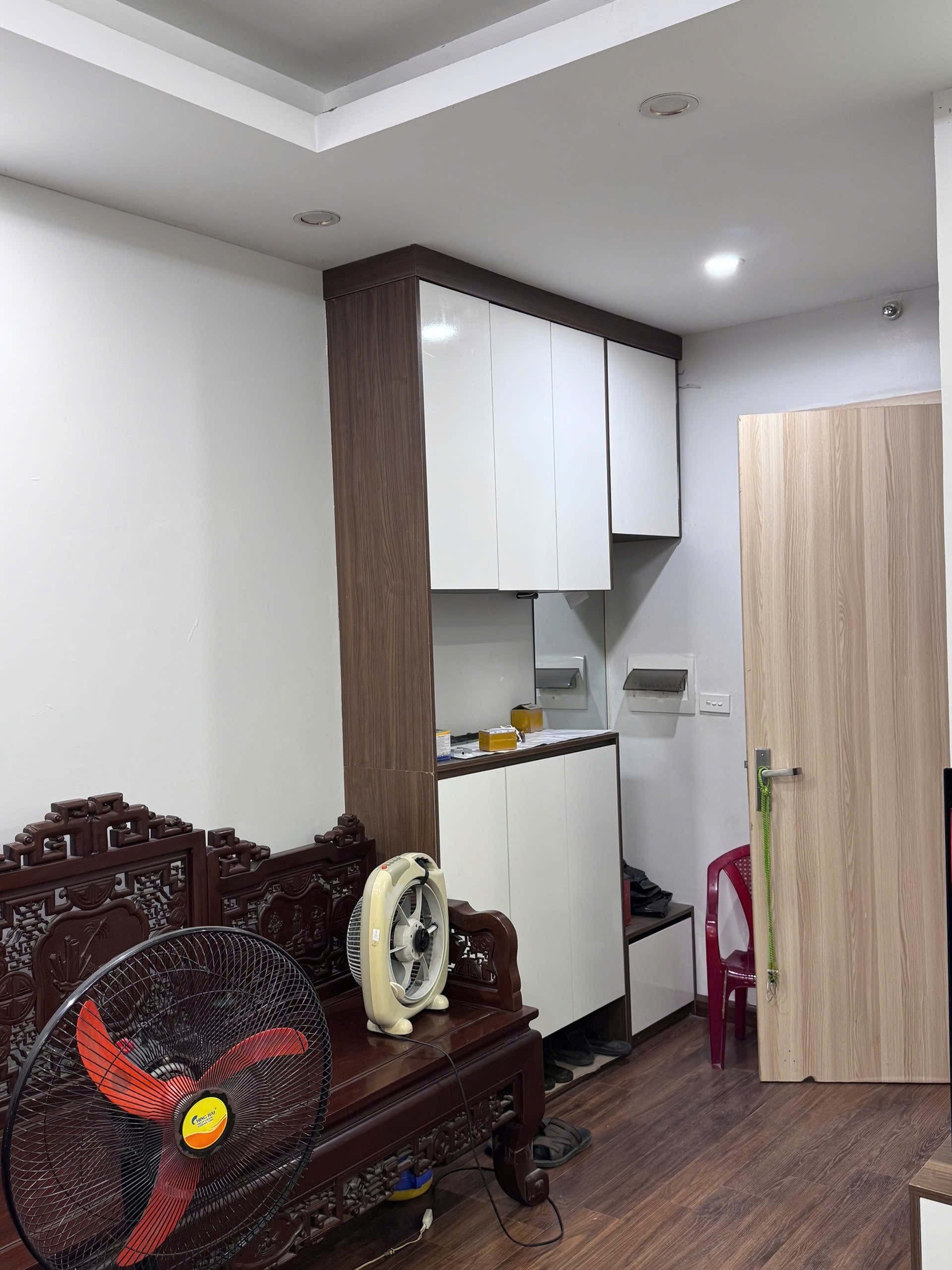 Cần nhượng lại căn hộ 1 phòng ngủ tại khu 5 tòa mới B2.1 KDT Thanh Hà 3
