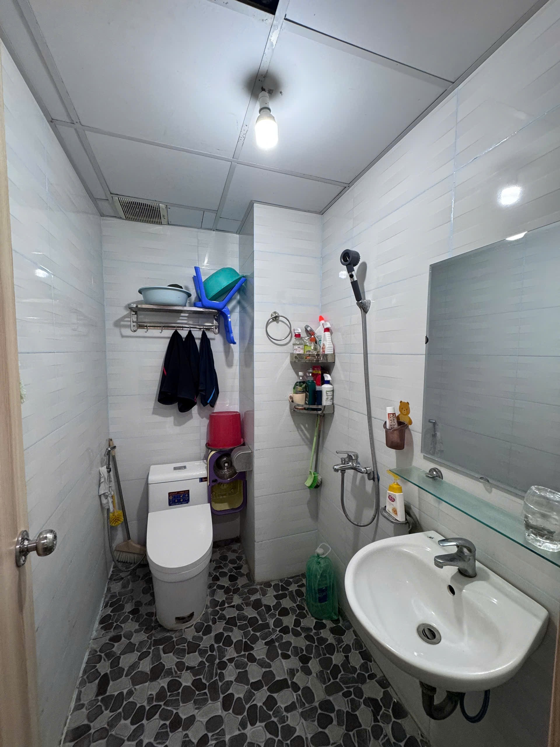 Cần nhượng lại căn hộ 1 phòng ngủ tại khu 5 tòa mới B2.1 KDT Thanh Hà 4