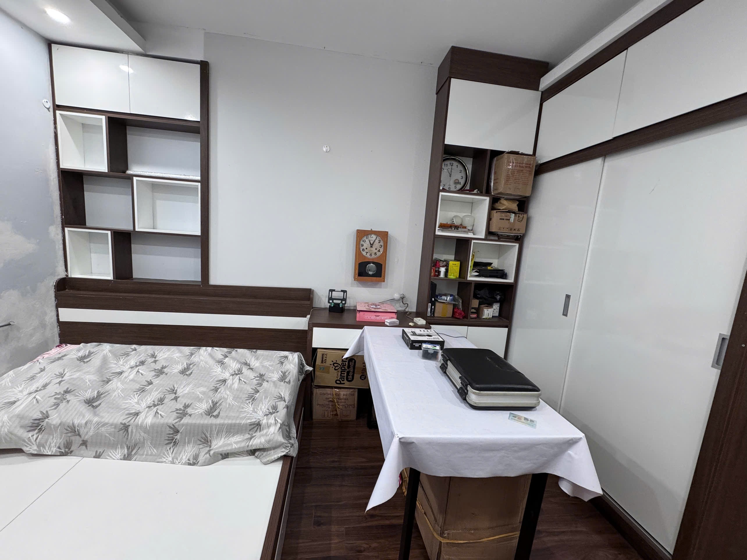 Cần nhượng lại căn hộ 1 phòng ngủ tại khu 5 tòa mới B2.1 KDT Thanh Hà 5