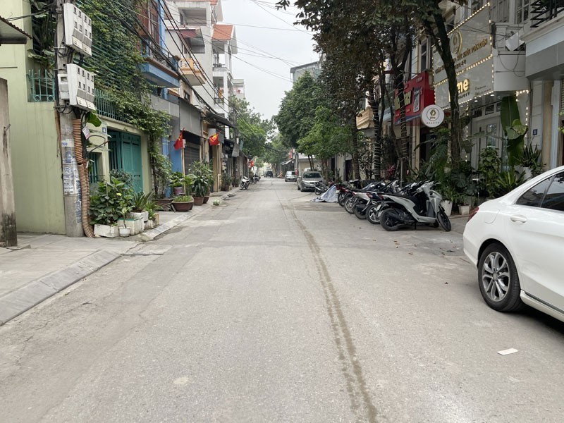 Mặt phố Thanh Am - TĐC Đặng Vũ Hỷ: 76,22m2, vỉa hè 5m, mặt tiền 8m, khoe trọn thương hiệu