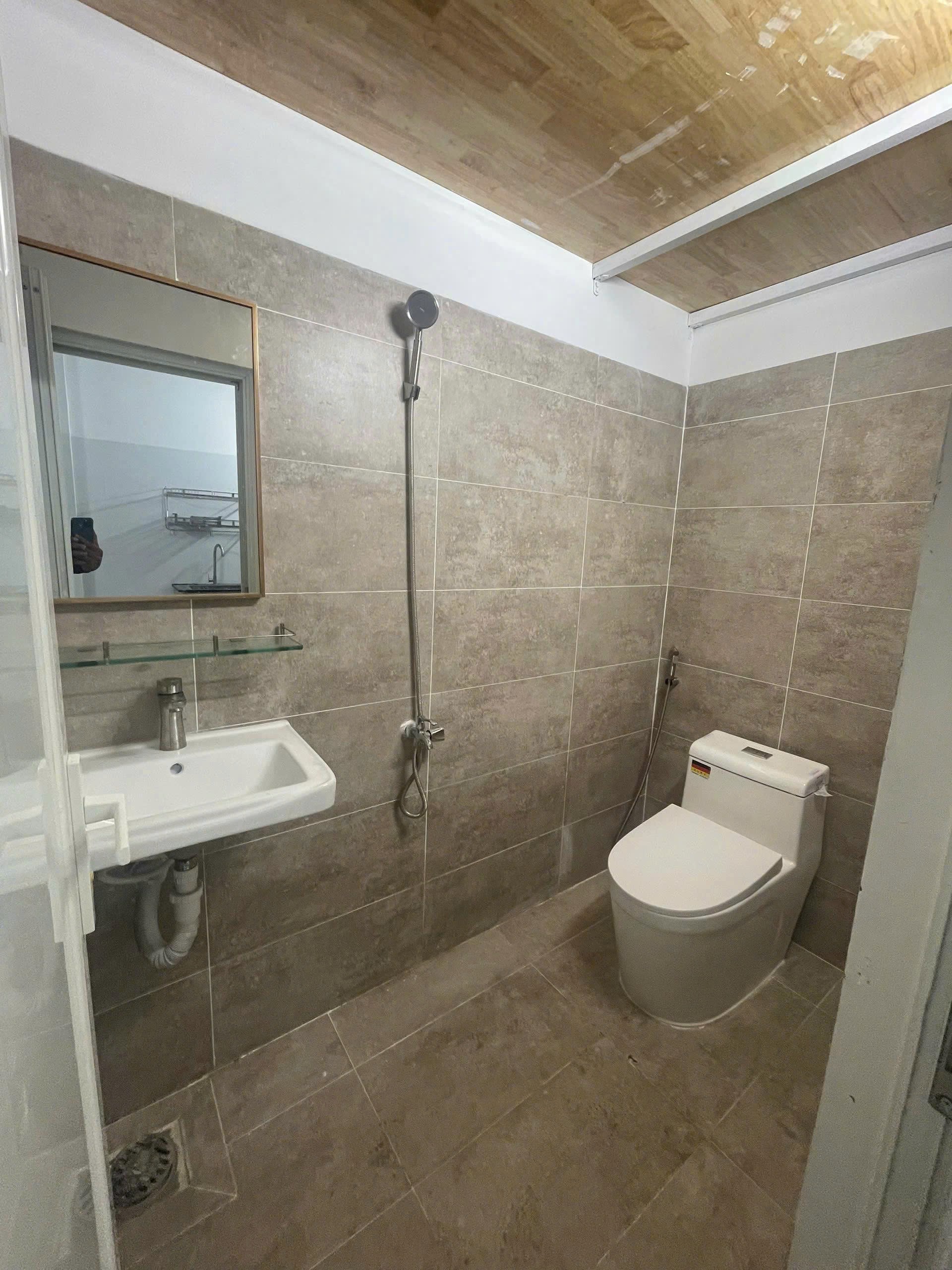 Cần bán Nhà mặt tiền Tân Phú, Hồ Chí Minh, Diện tích 228m², Giá 28.5 Tỷ 8
