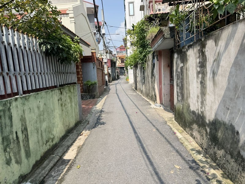 Chính chủ bán lô góc 63,2m2 lô góc Thôn Cam, Gia Lâm. Cách 10m ra đường thông ô tô 7 chỗ 3