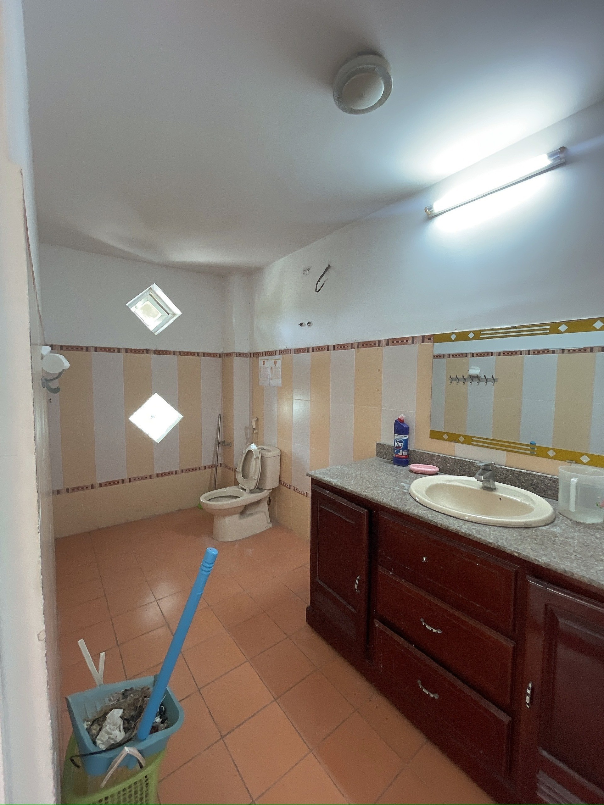 Cho Thuê Nhà Nguyên Căn Đường 2/9 Đà Nẵng 4 Tầng Có Thang Máy, dt 175m² giá tốt 4