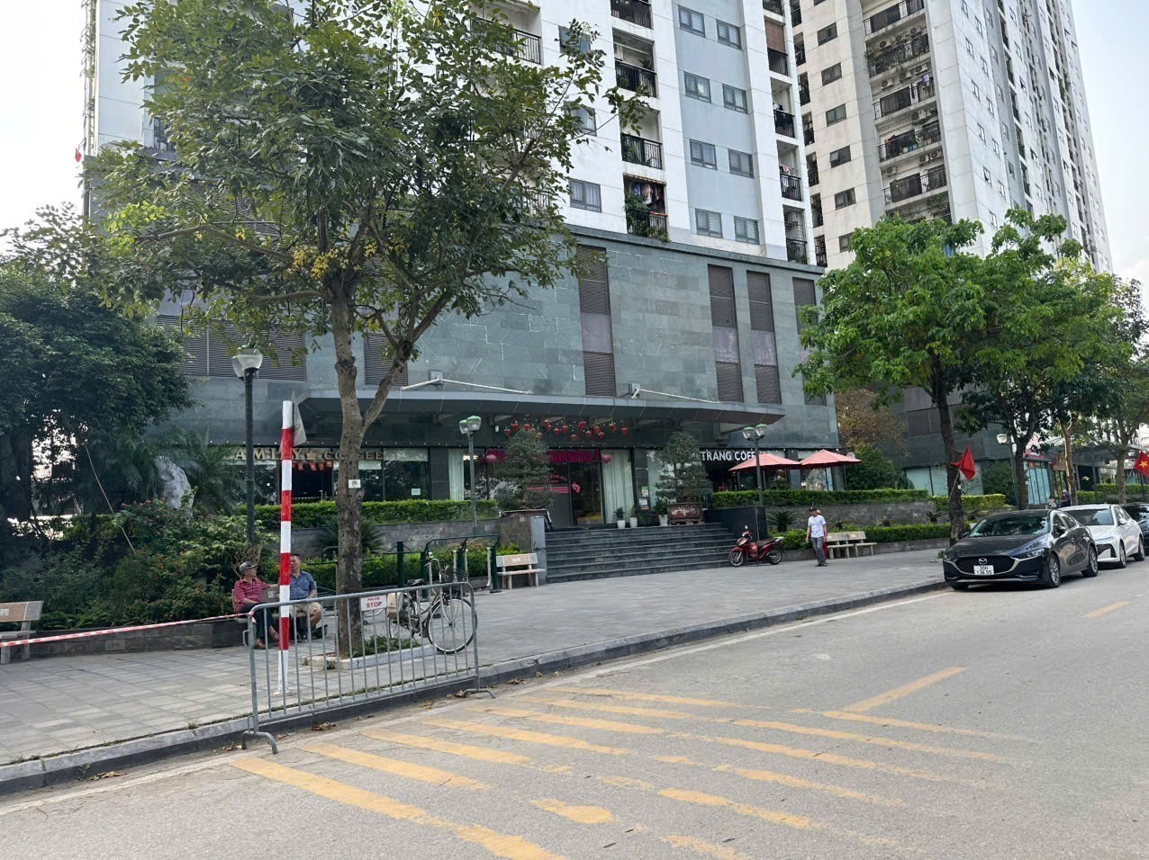 CỰC HIẾM: X2A YÊN SỞ -NHÀ 5 TẦNG VIEW CÔNG VIÊN - PHÂN LÔ Ô TÔ TRÁNH - 65m2 -mặt tiền 5m -Giá 21tỷ 2