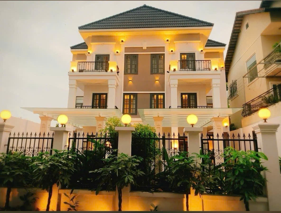 Cho thuê Biệt thự Quận 7, Hồ Chí Minh, Diện tích 200m², Giá 100 Triệu/tháng 11