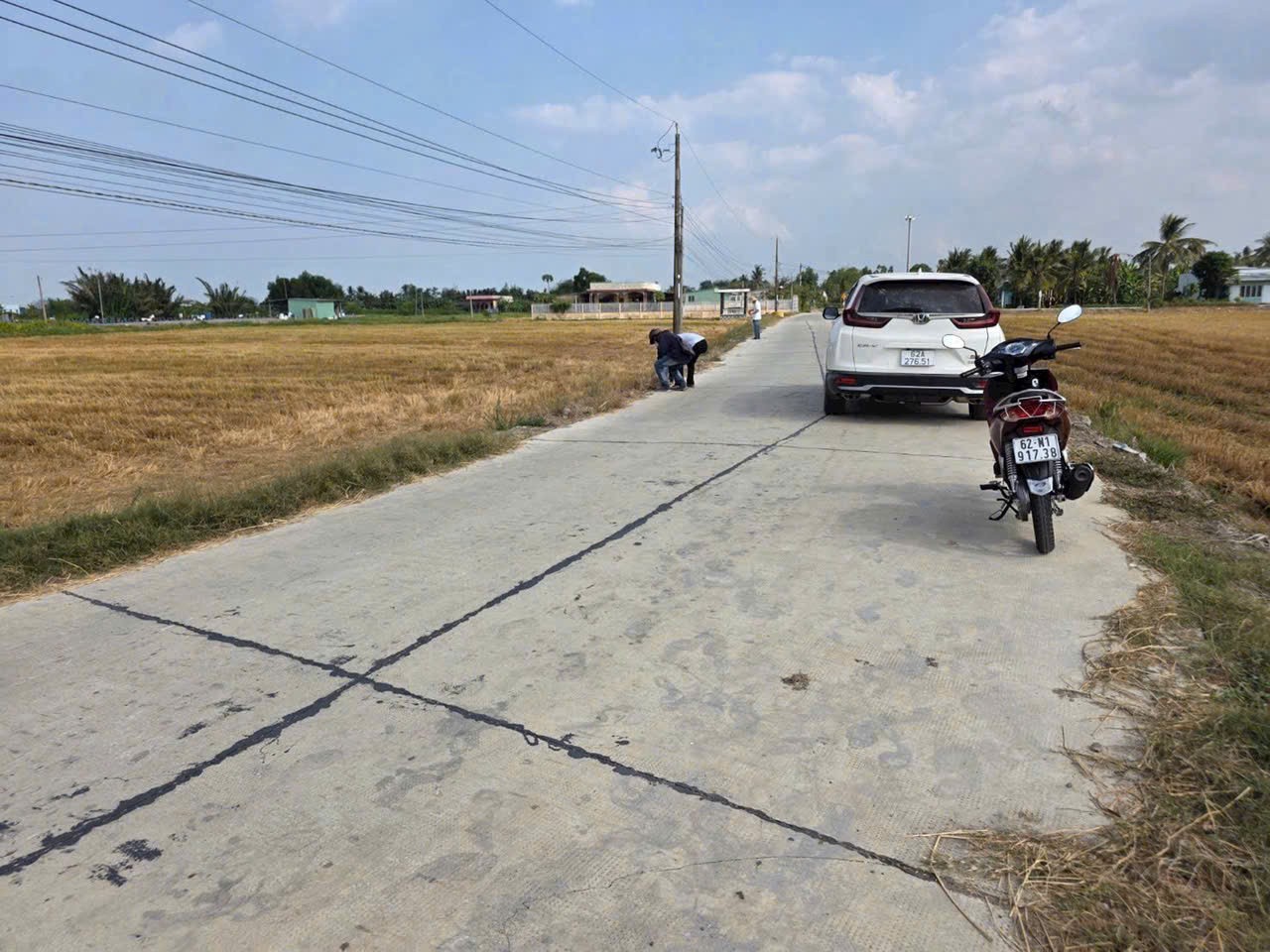 Bán đất mt đường Nguyễn Văn Vịnh, Bình Trinh Đông , Tân Trụ dt 200m2 full thổ giá 850 triệu 3