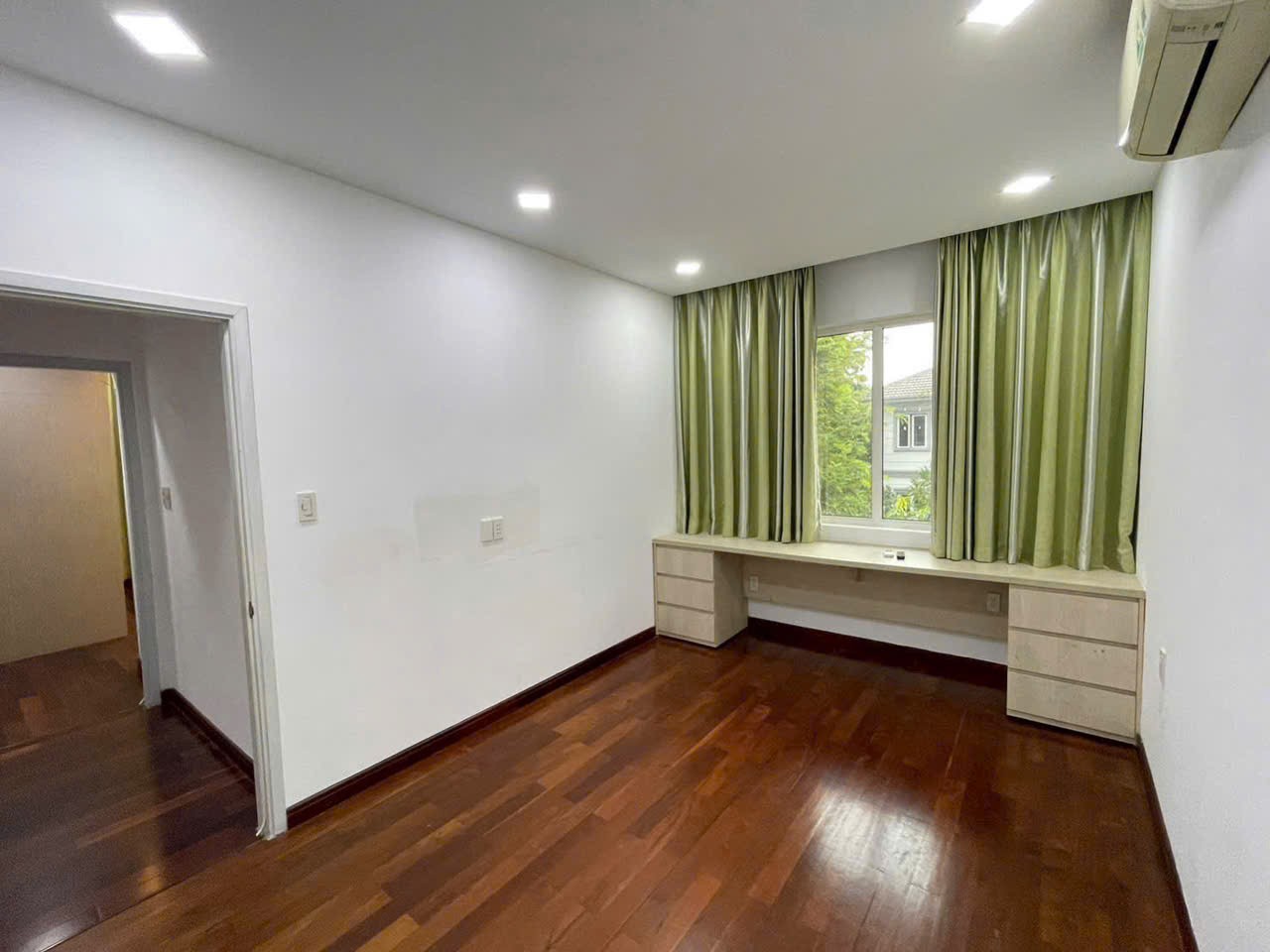 Cho thuê Biệt thự Phường Hiệp Bình Phước, Thủ Đức, Diện tích 300m², Giá 35 Triệu/tháng 3
