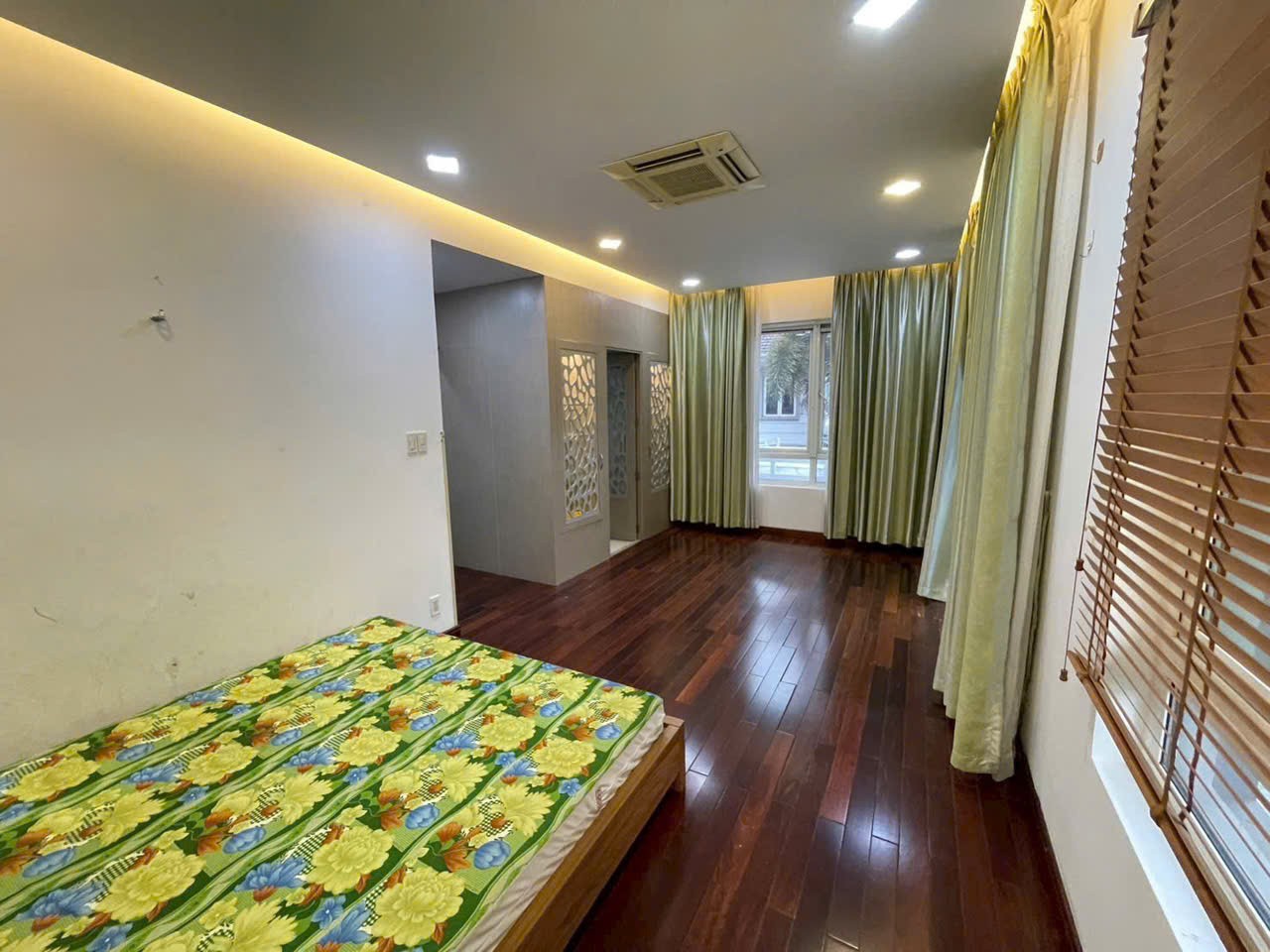 Cho thuê Biệt thự Phường Hiệp Bình Phước, Thủ Đức, Diện tích 300m², Giá 35 Triệu/tháng 2