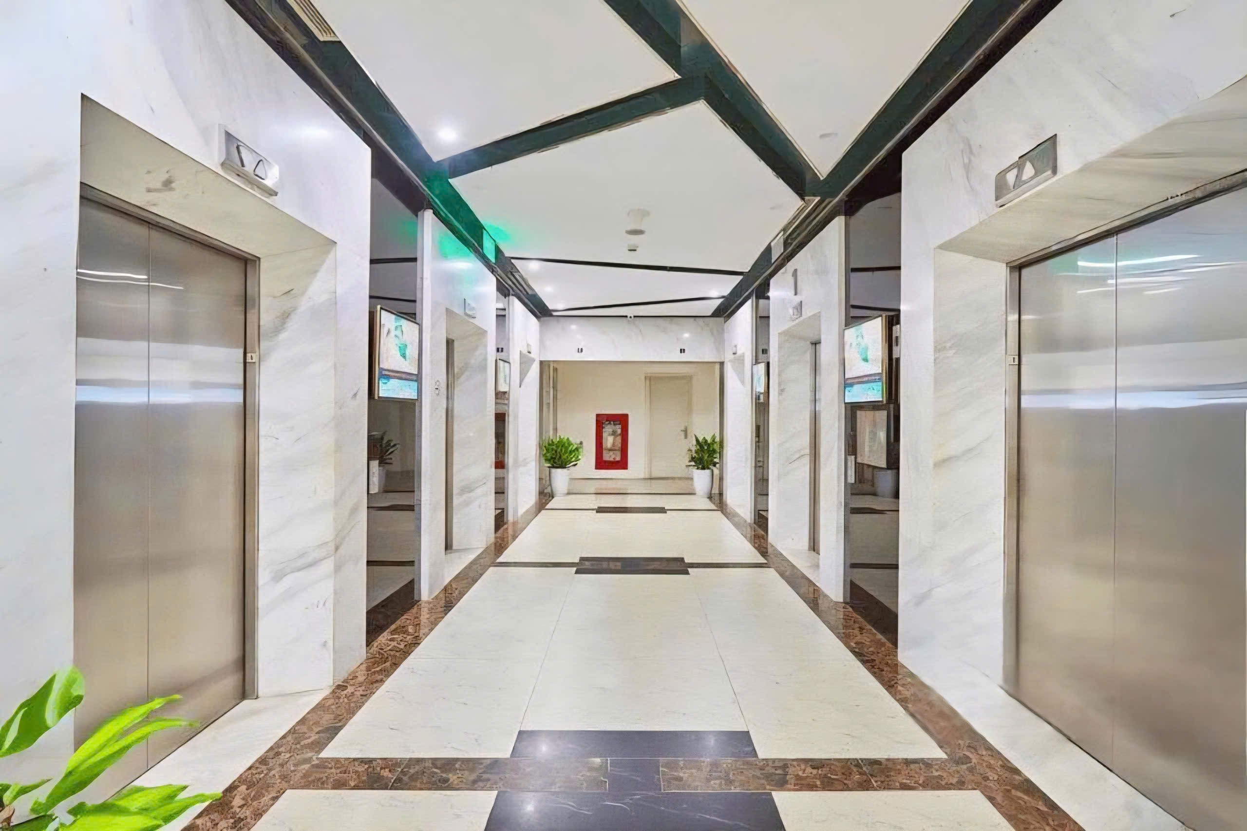 Cho thuê 250m sàn VP hạng B toà nhà Diamond Flower Tower, giá hợp lý, sẵn bàn giao 3