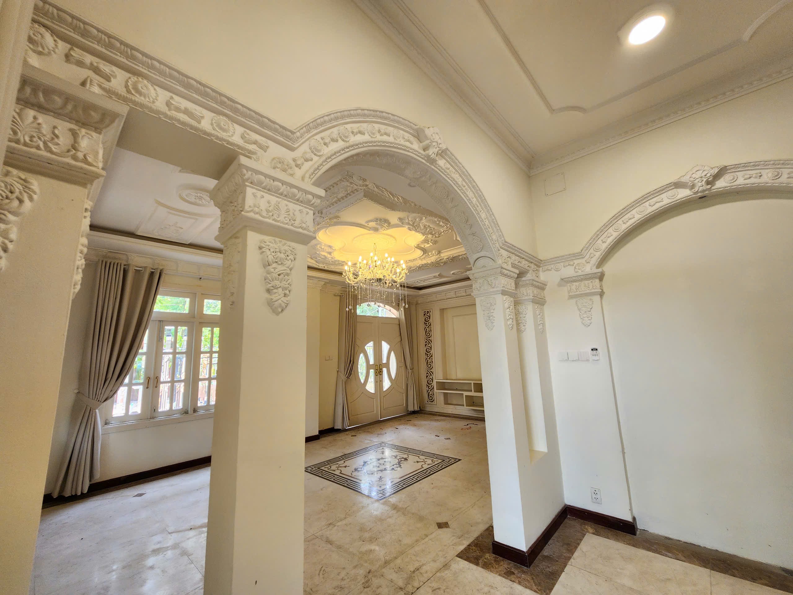 Cho thuê Biệt thự Phường Thảo Điền, Quận 2, Diện tích 650m², Giá Thương lượng 4