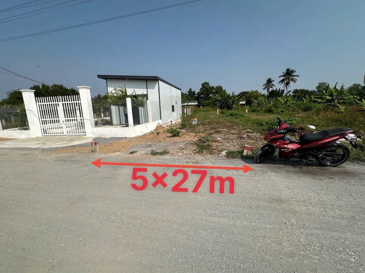 Bán 3 lô đất liền kề mt Nguyễn Thị Tầm, xã Bình Lãng, Tân Trụ dt 135m2 full thổ giá 540 triệu / lô 5