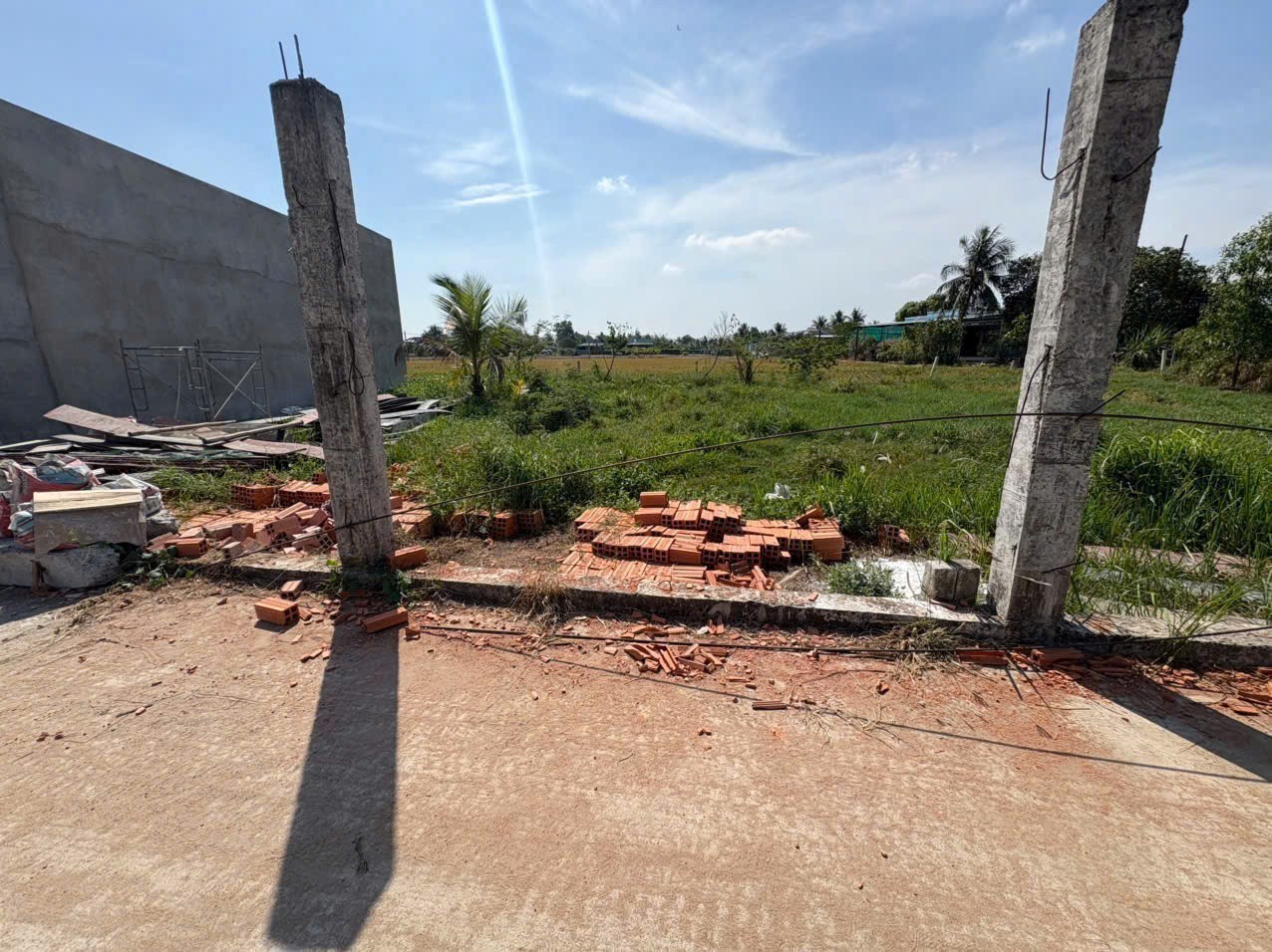 Bán đất đường oto beton xã Phước Lợi, huyện Bến Lức dt 100m2 full thổ giá 950 triệu 2