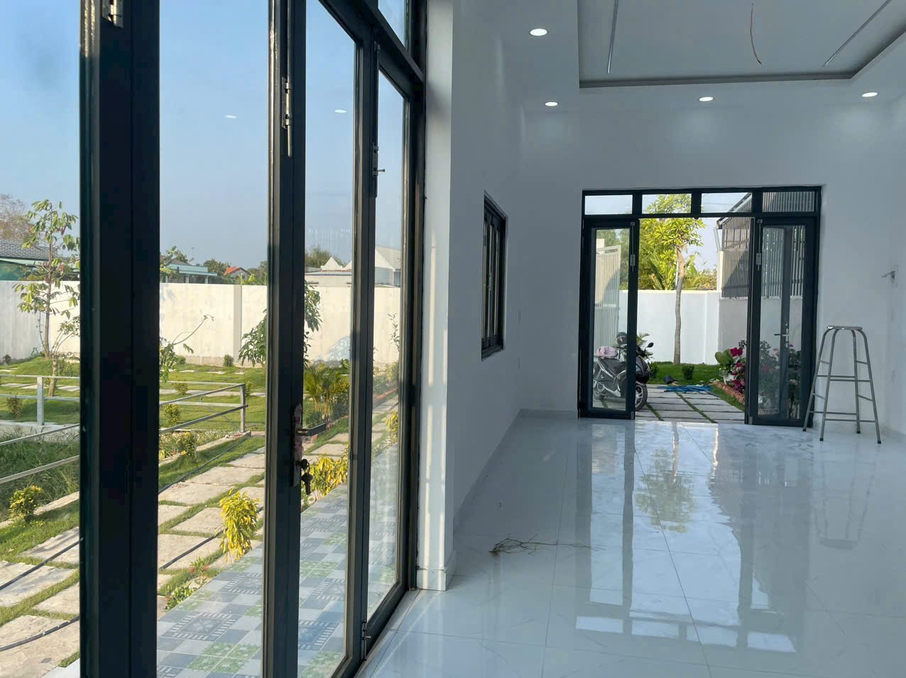 Bán nhà vườn đẹp , đường oto beton xã Phước Vân, Cần Đước tdt 900m2 ( 238m2 thổ) 2pn giá 4 tỷ 30