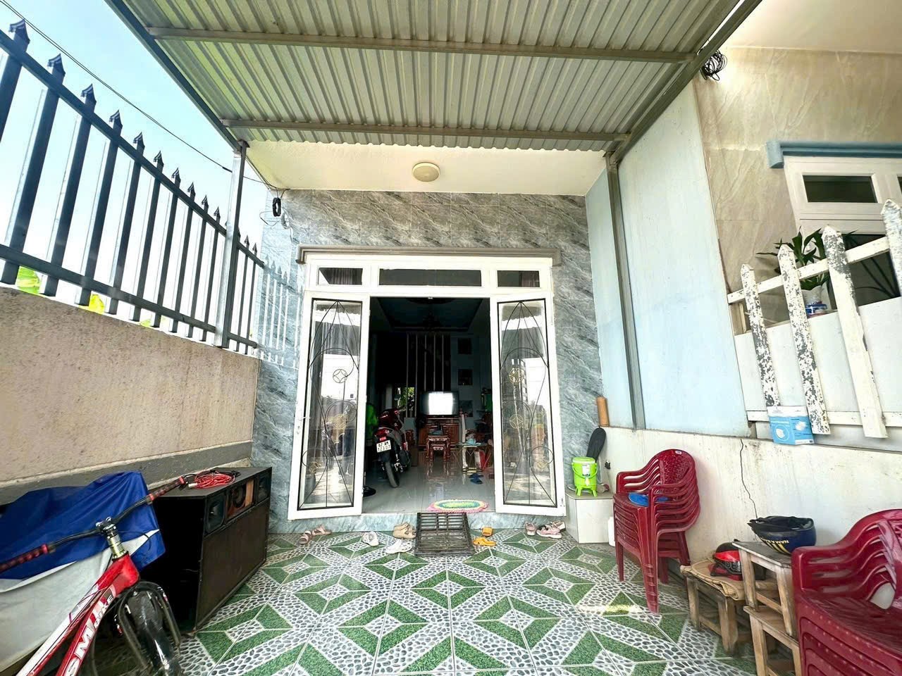 Bán nhà mặt tiền đường nhựa xã Phước Vân, Cần Đước dt 102m2 1 lầu,2pn,2wc giá 1,9 tỷ 6