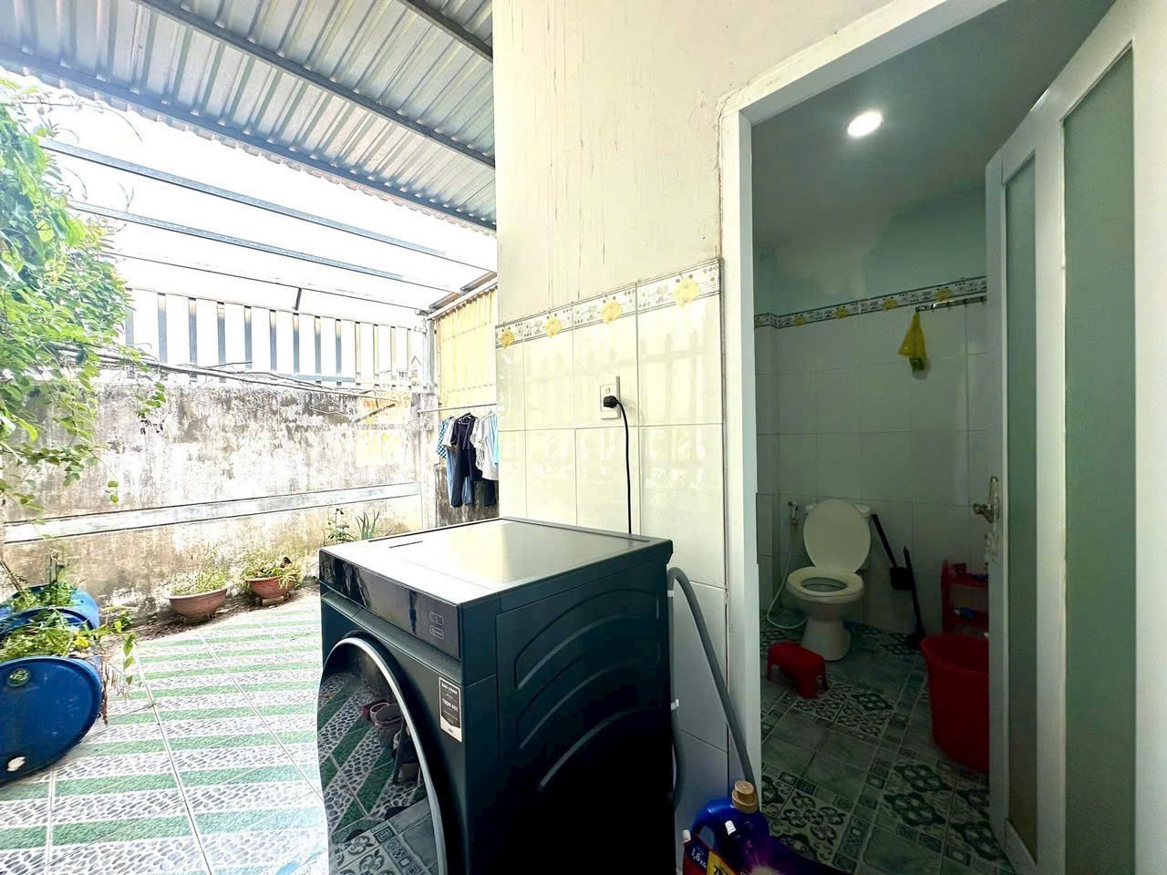 Bán nhà mặt tiền đường nhựa xã Phước Vân, Cần Đước dt 102m2 1 lầu,2pn,2wc giá 1,9 tỷ 7