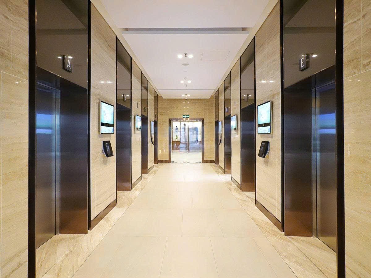 Cho thuê 1000m sàn VP hạng A toà Lancaster Luminaire – Láng, có chia nhỏ, sẵn bàn giao 5