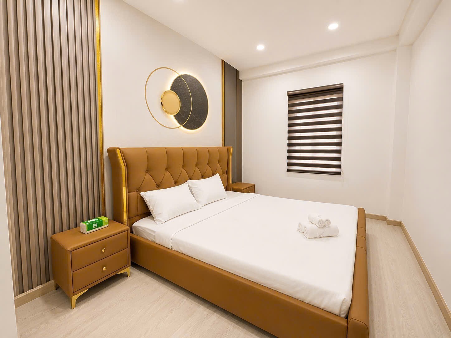 Cho thuê Nhà mặt tiền Quận 1, Hồ Chí Minh, Diện tích 200m², Giá Thương lượng 4