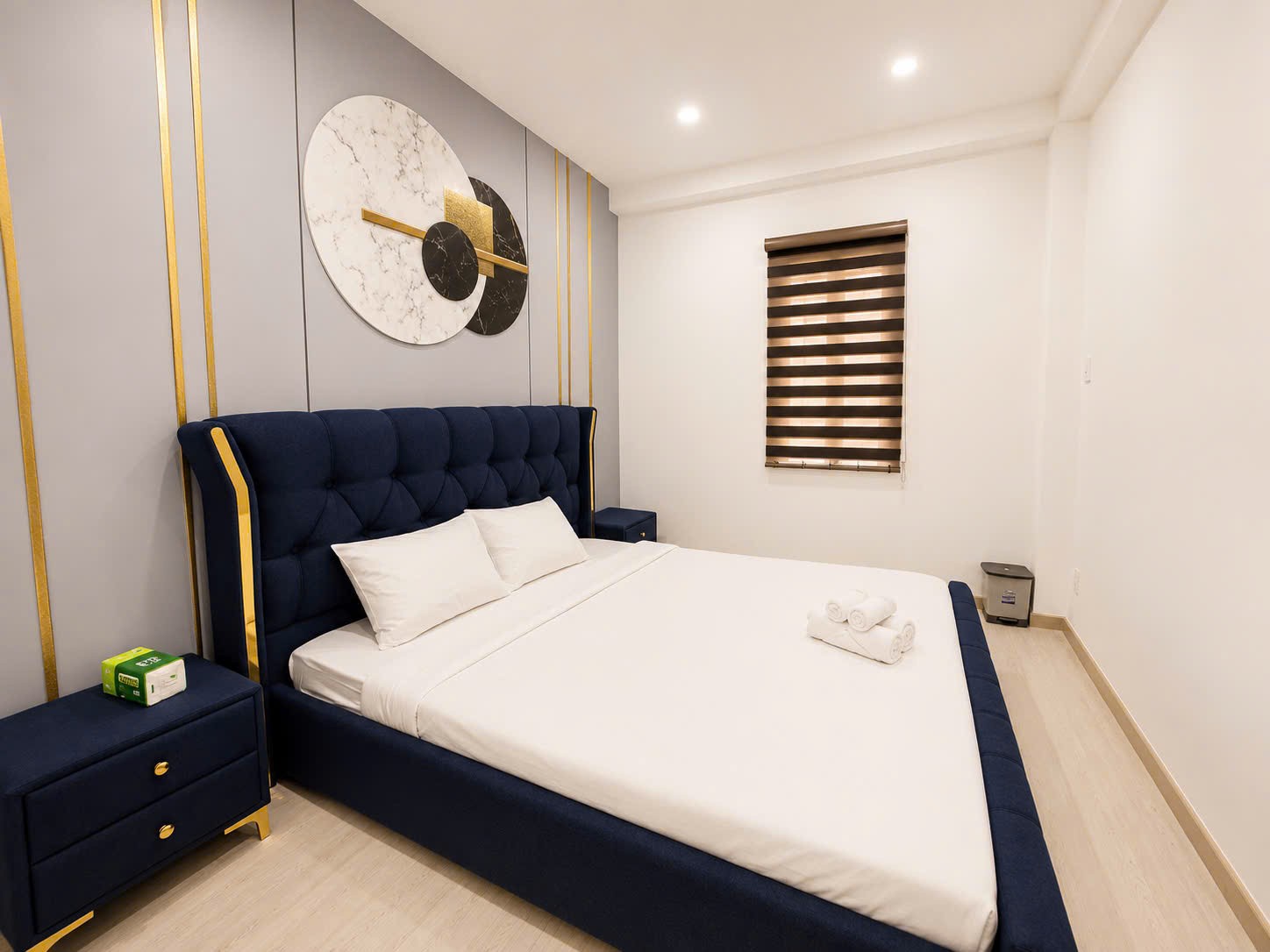 Cho thuê Nhà mặt tiền Quận 1, Hồ Chí Minh, Diện tích 200m², Giá Thương lượng 6