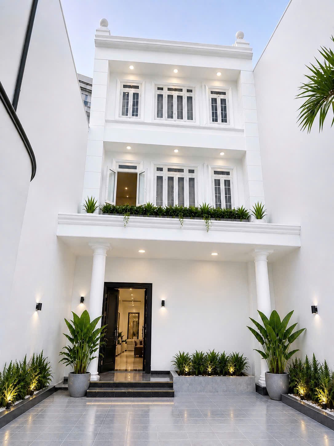 Cho thuê Nhà mặt tiền Quận 1, Hồ Chí Minh, Diện tích 200m², Giá Thương lượng 10
